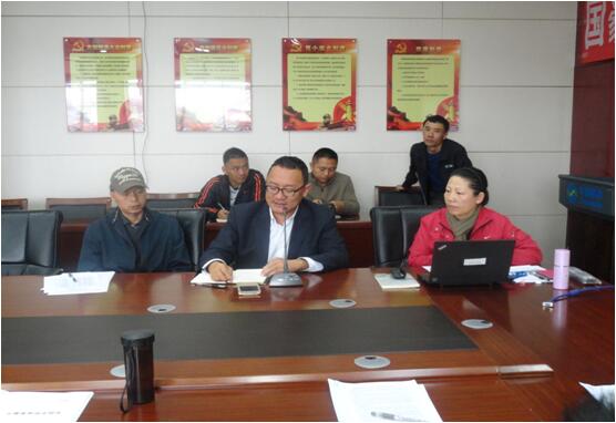 保山移动综合部副总杨涛在培训中宣贯省移动对车辆治理的相关要求事项。。