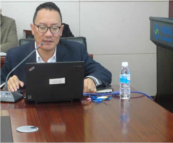 保山移动综合部副总杨涛在培训中宣贯省移动对车辆治理的相关要求事项。。