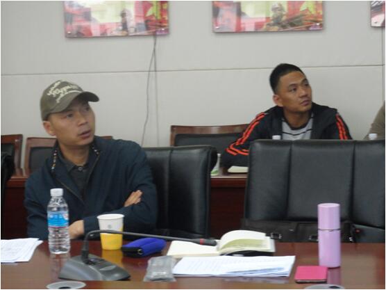 保山移动车辆主管何林刚（前排就坐）加入全程培训。。